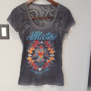 Affliction gray tshirt lattice details in shoulder